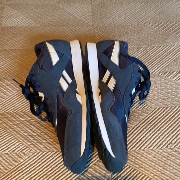 Adidas Men sneakers size 11 Navy Blue. Worn once. - Picture 4 of 7